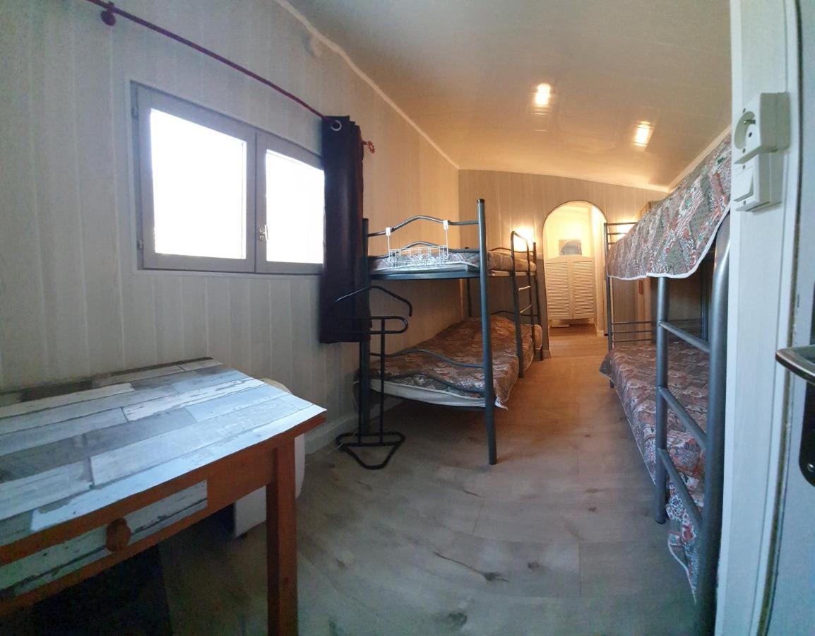 Clematisso Hostel Лучиана Екстериор снимка
