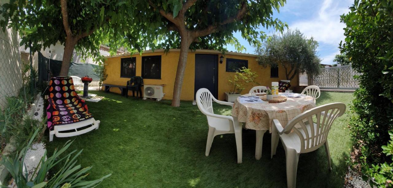 Clematisso Hostel Лучиана Екстериор снимка