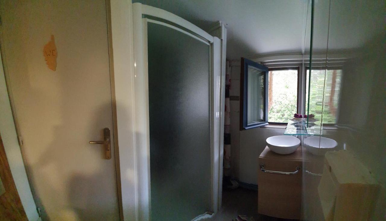 Clematisso Hostel Лучиана Екстериор снимка